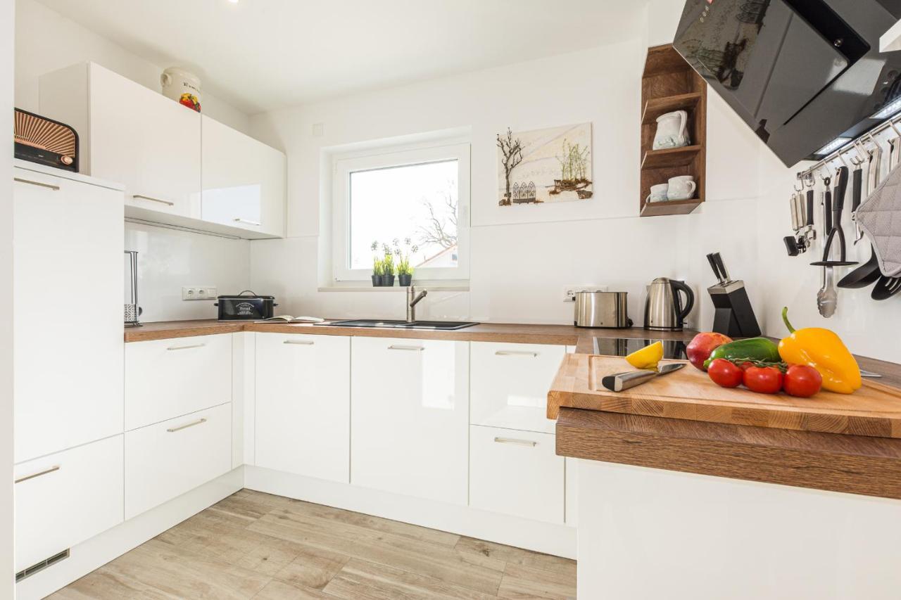 Ferienhaus-See-Sauna-Kamin-Hund Mit E-Ladestation クラーコー・アム・ゼー エクステリア 写真